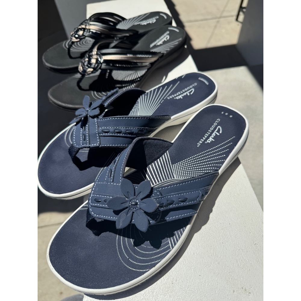 Clarks Cloudsteppers Women Flip Flop Sandals Lot of 2 Navy Floral Black Metallic - Picture 3 of 5